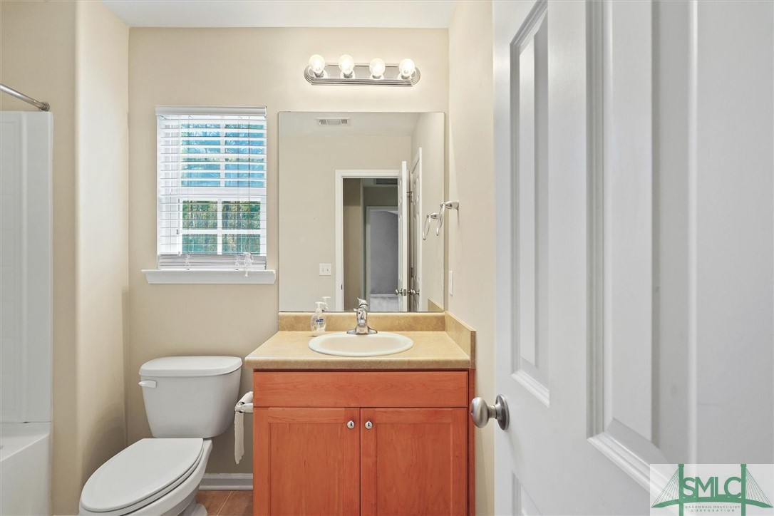 1538 Bradley Boulevard