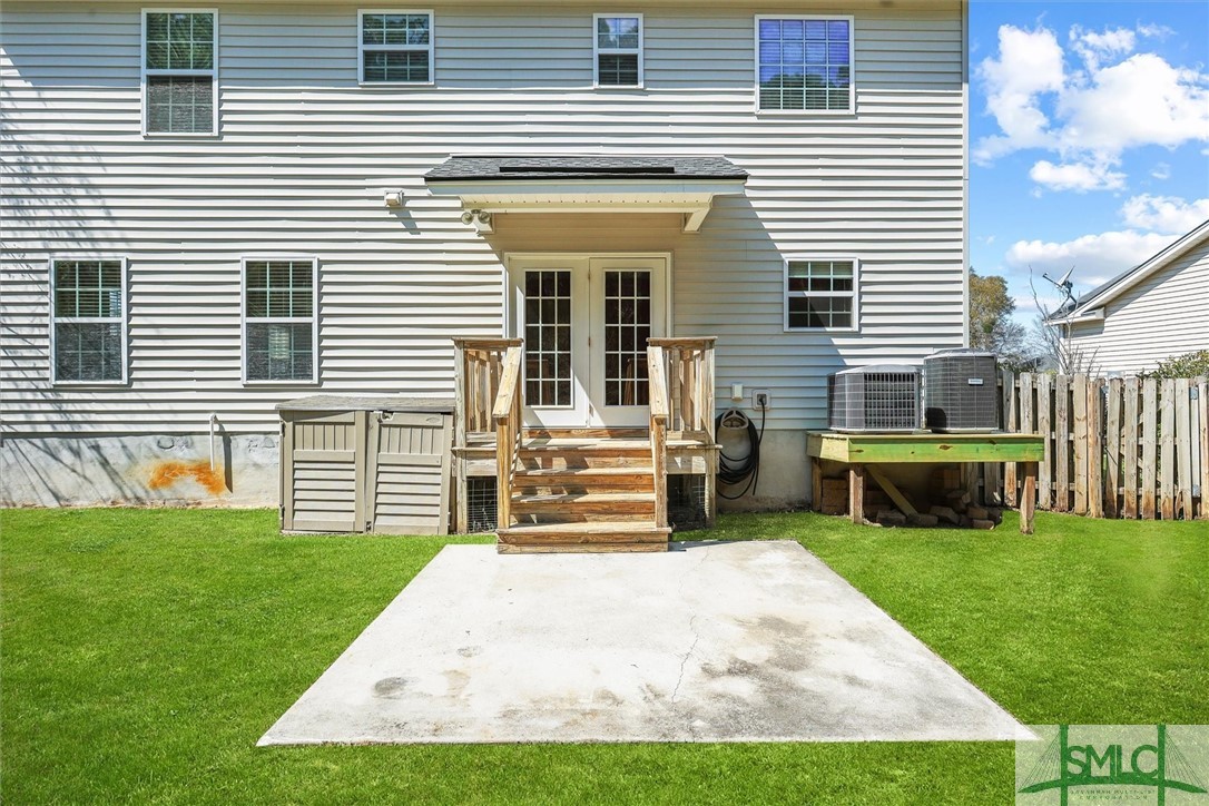 1538 Bradley Boulevard