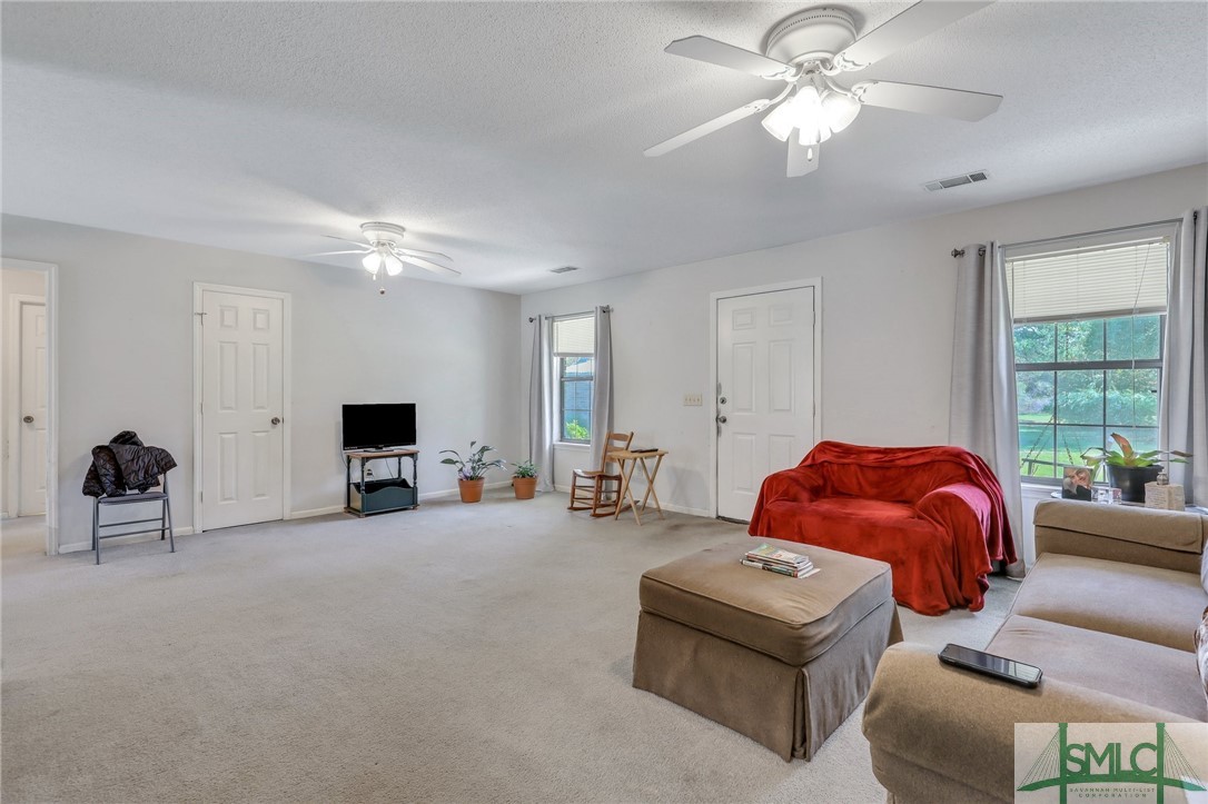 1250 Pless Clifton Road