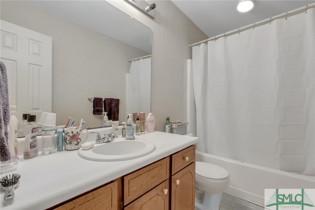 1250 Pless Clifton Road