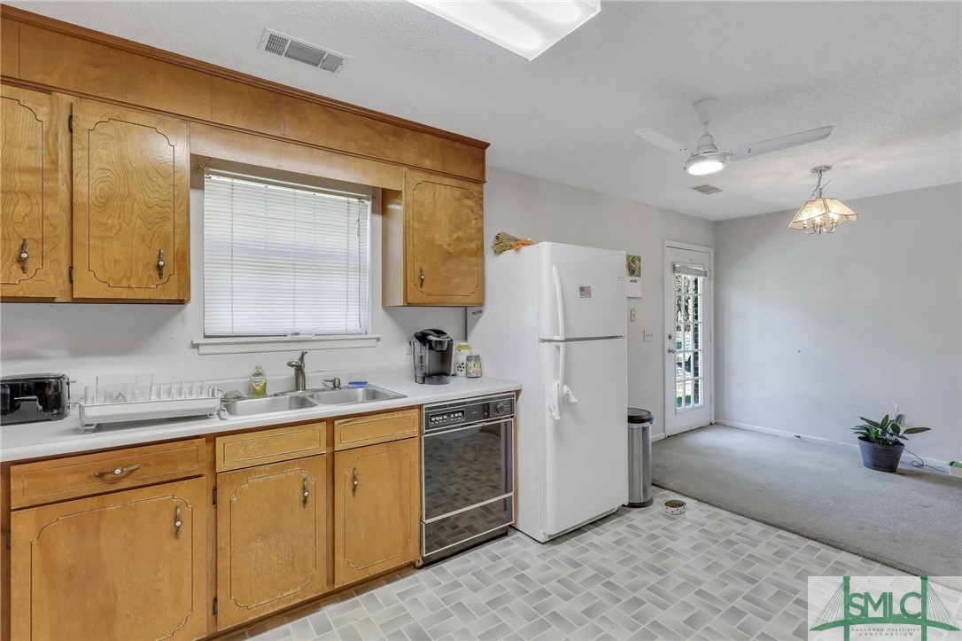 1250 Pless Clifton Road