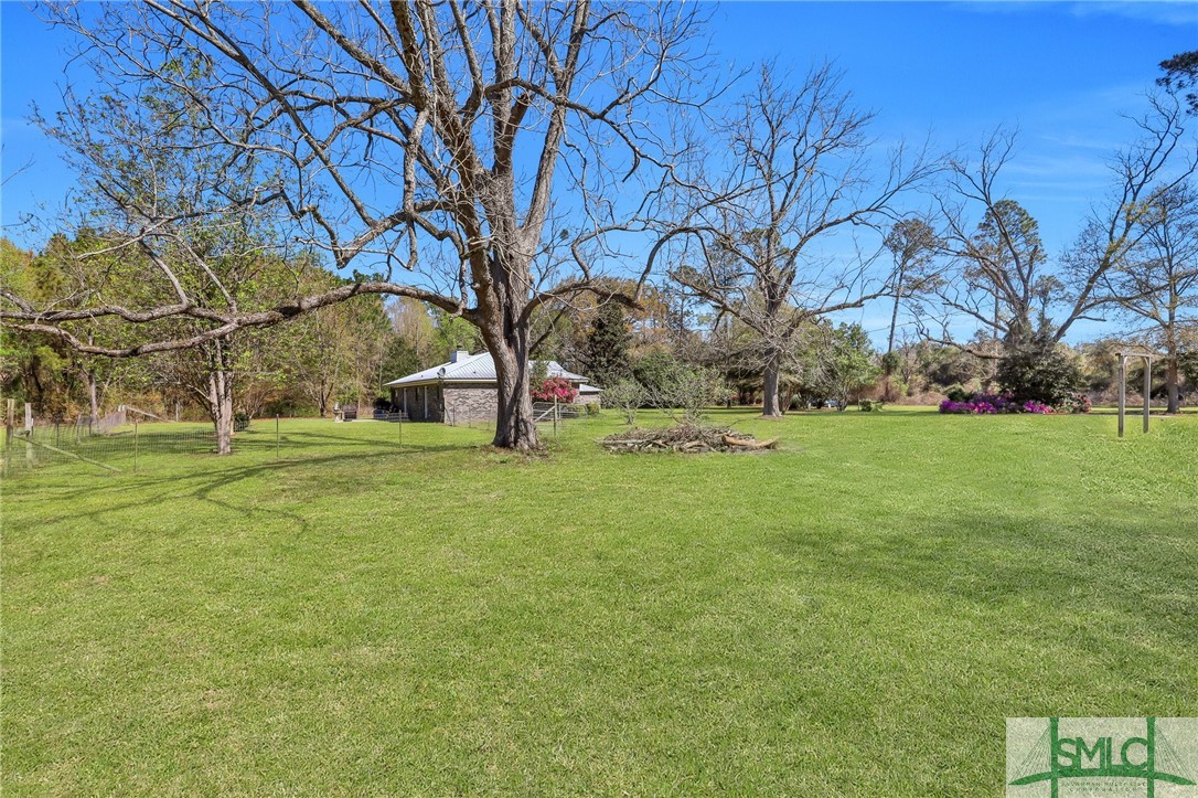 1250 Pless Clifton Road