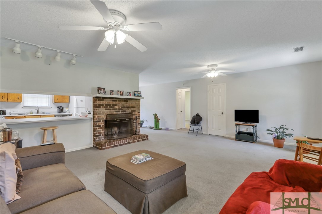 1250 Pless Clifton Road