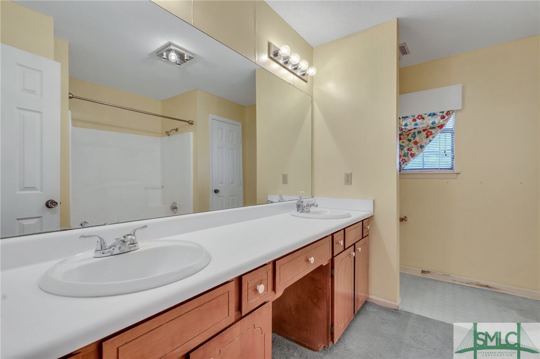 1250 Pless Clifton Road