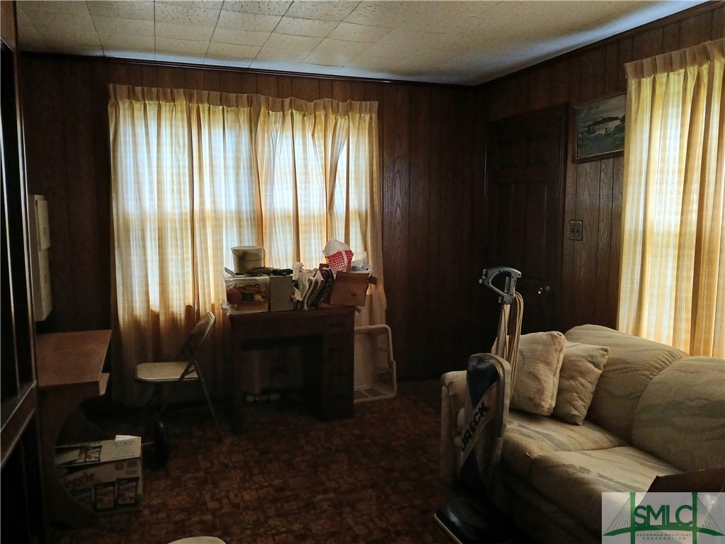 1939 E DeRenne Avenue