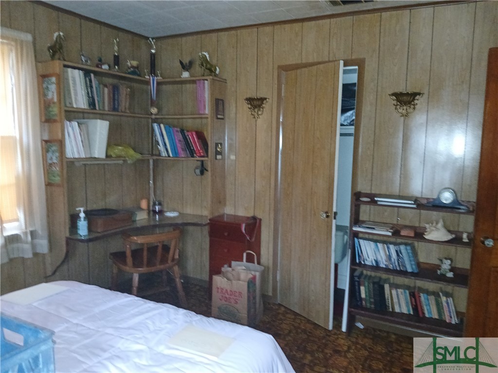 1939 E DeRenne Avenue