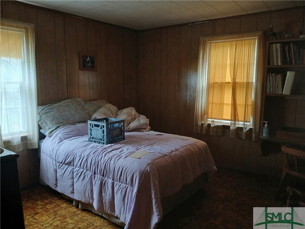 1939 E DeRenne Avenue