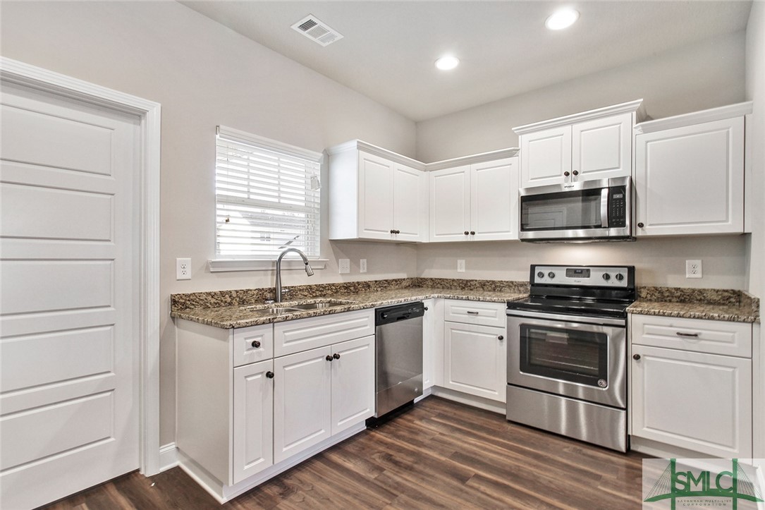 501 Potterstone Square