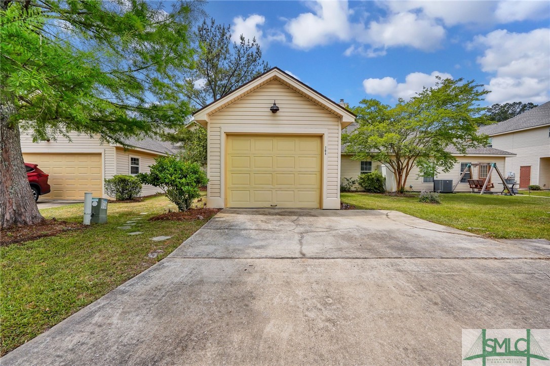 104 Coach House Square