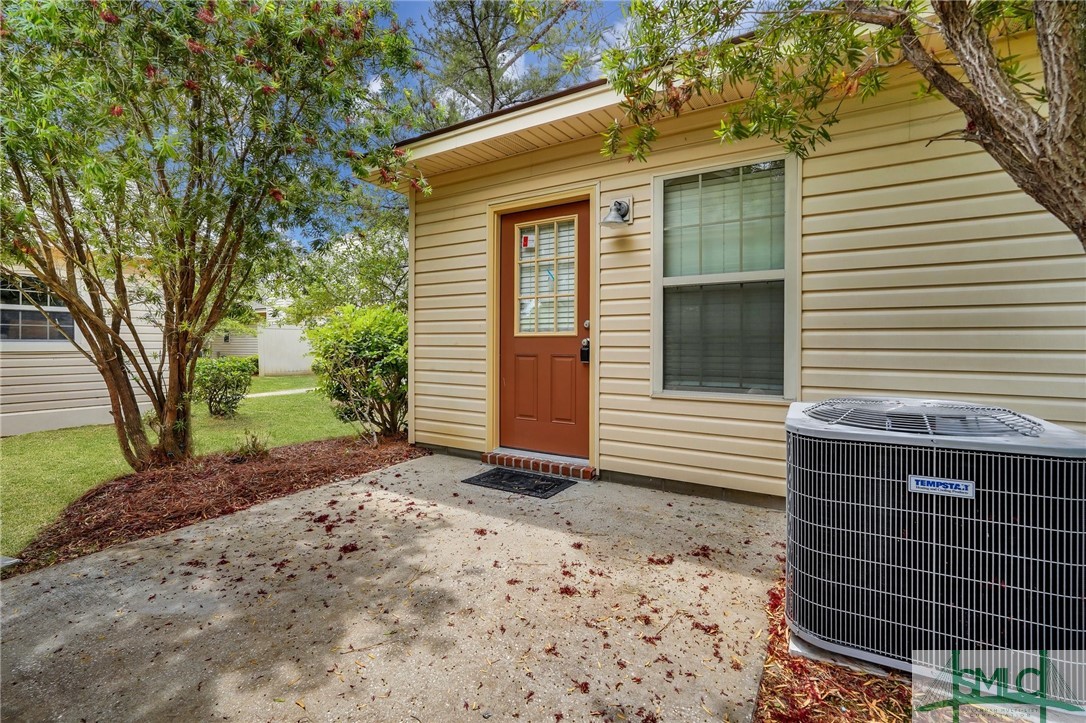 104 Coach House Square