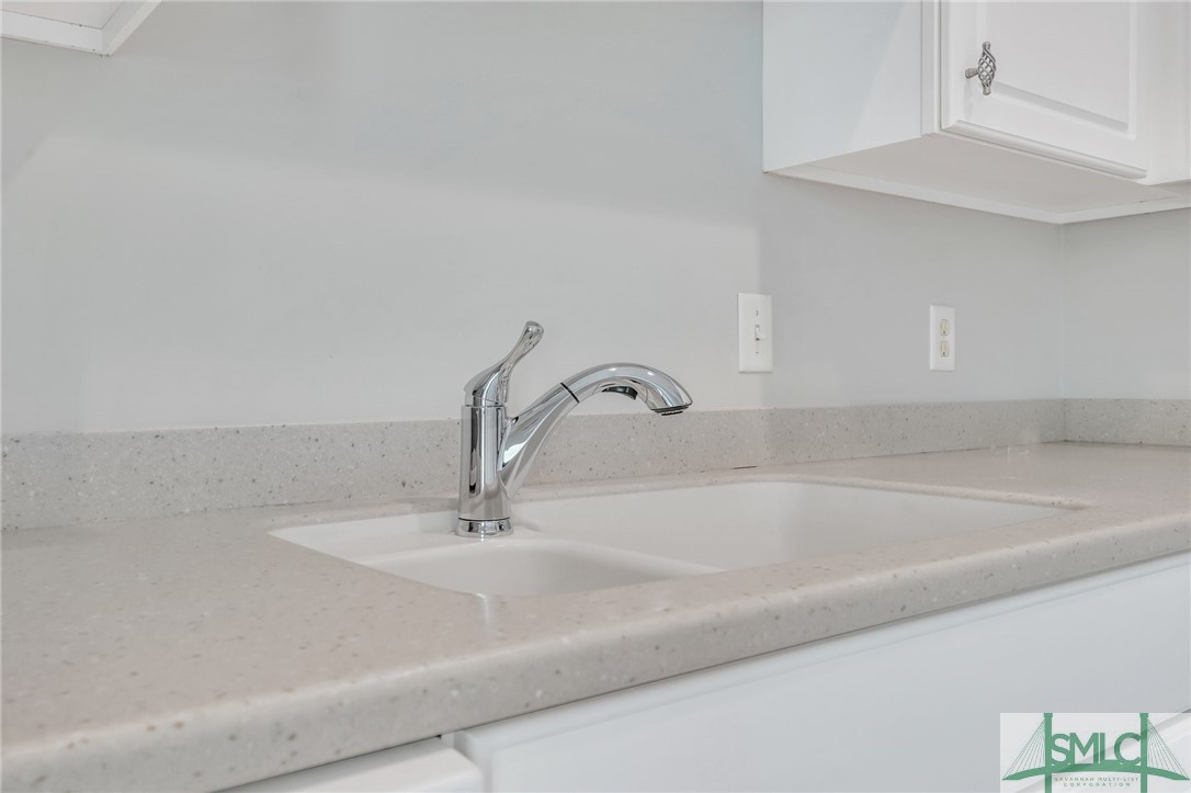 104 Coach House Square