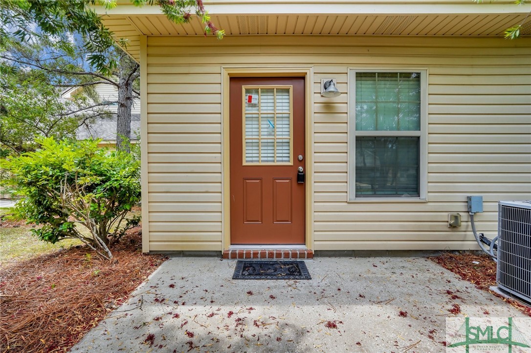 104 Coach House Square