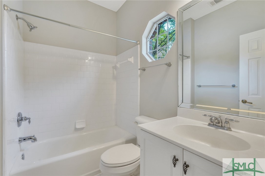 104 Coach House Square