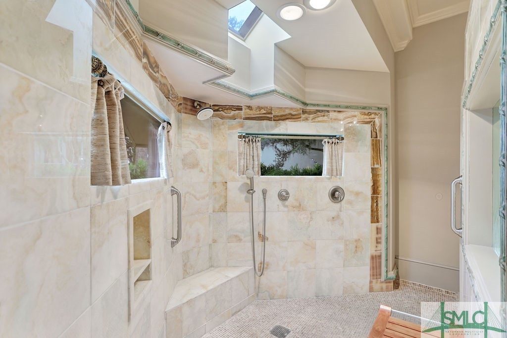 31 Bartow Point Drive