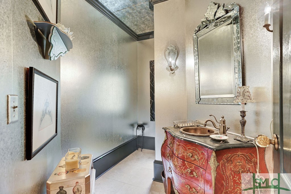 31 Bartow Point Drive