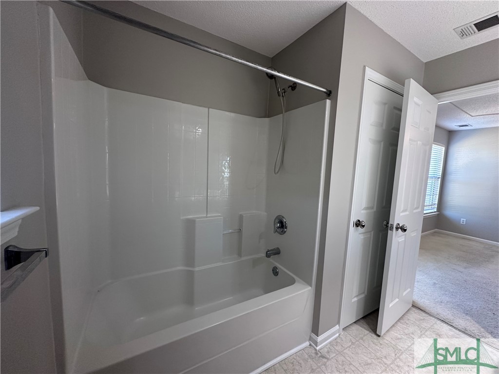 110 Coach House Square