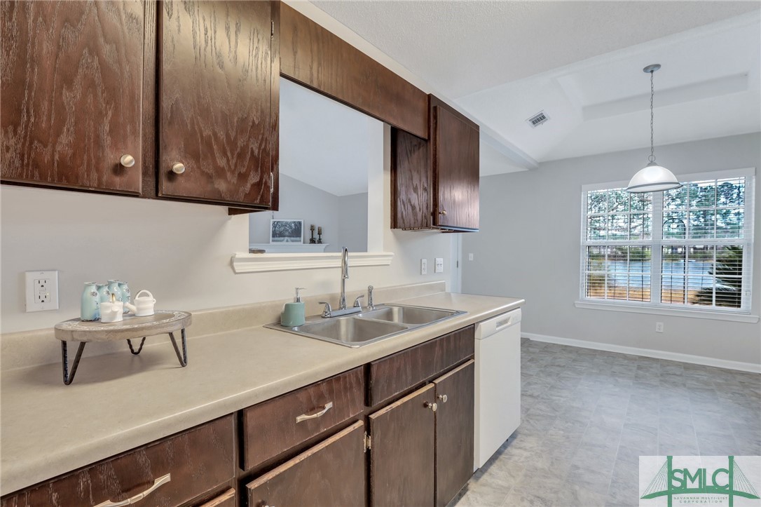 36 Bluelake Boulevard