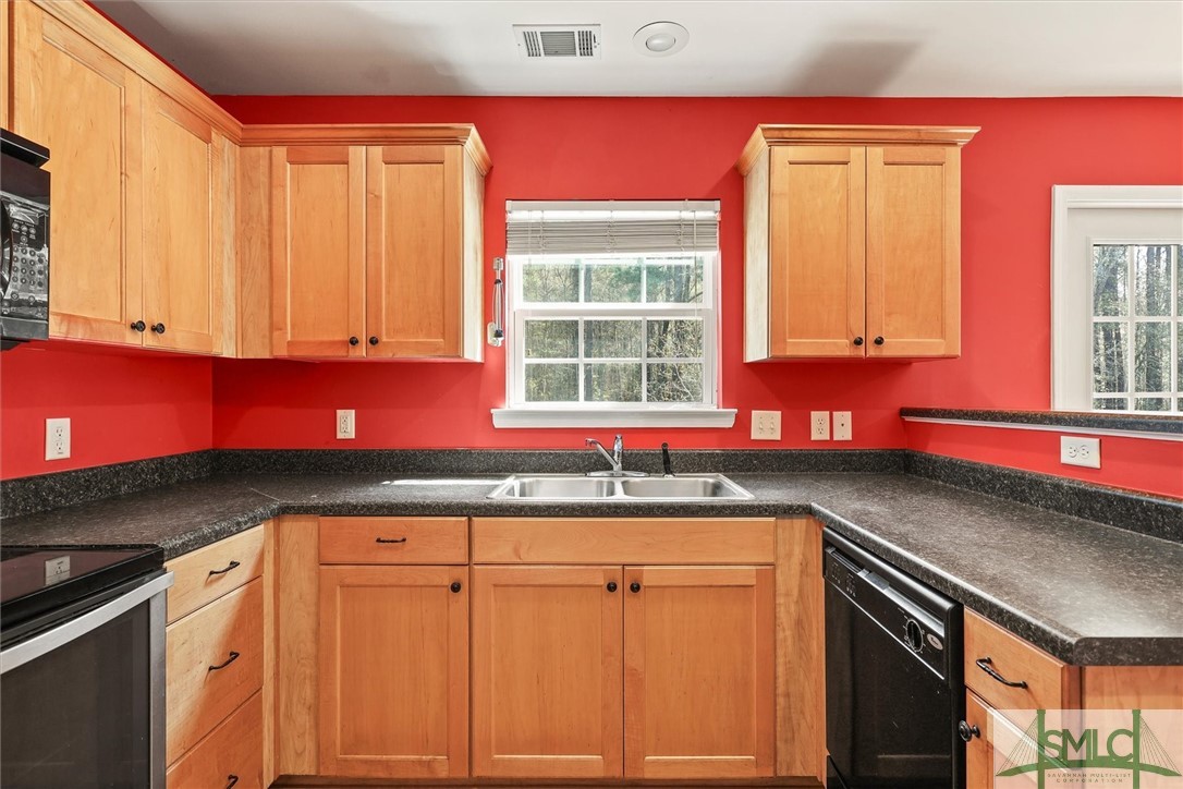 1538 Bradley Boulevard