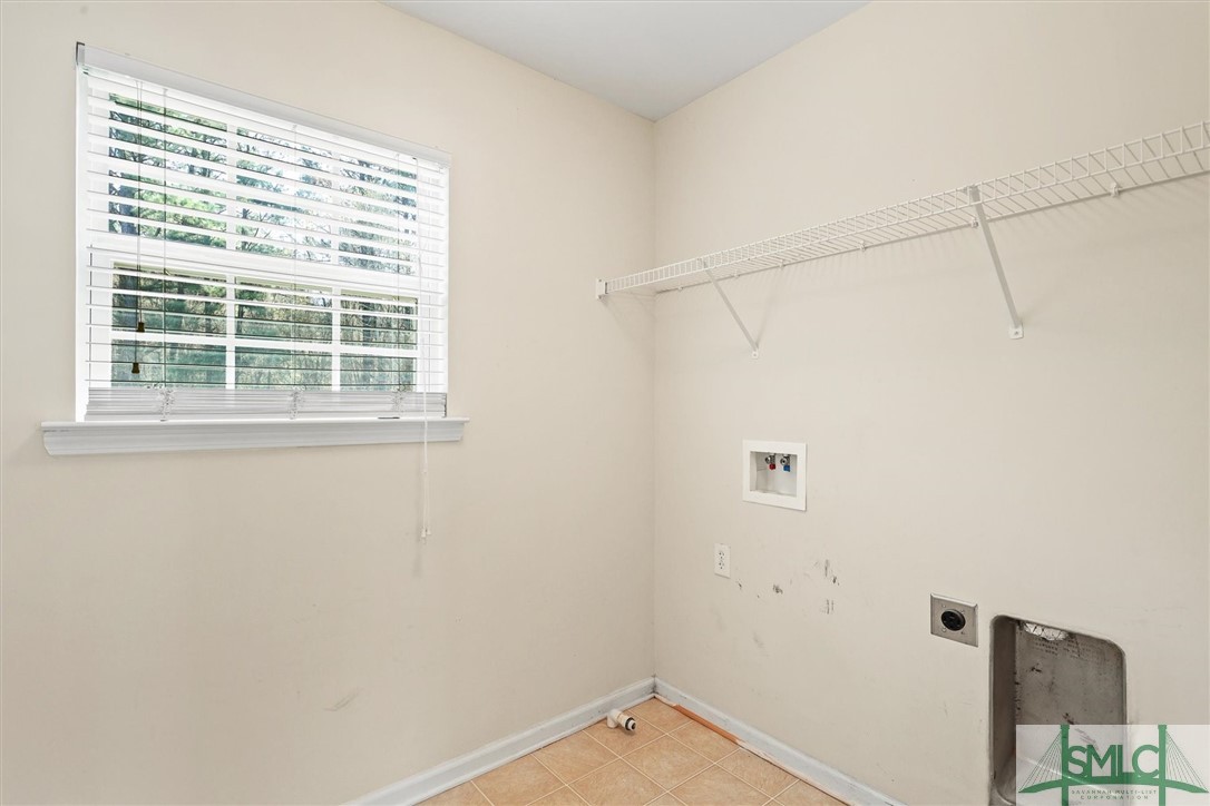 1538 Bradley Boulevard