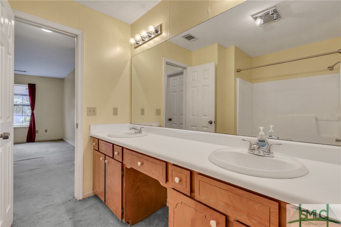 1250 Pless Clifton Road