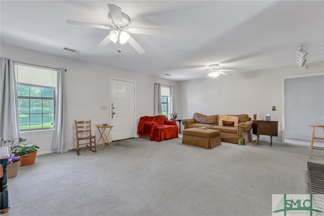 1250 Pless Clifton Road