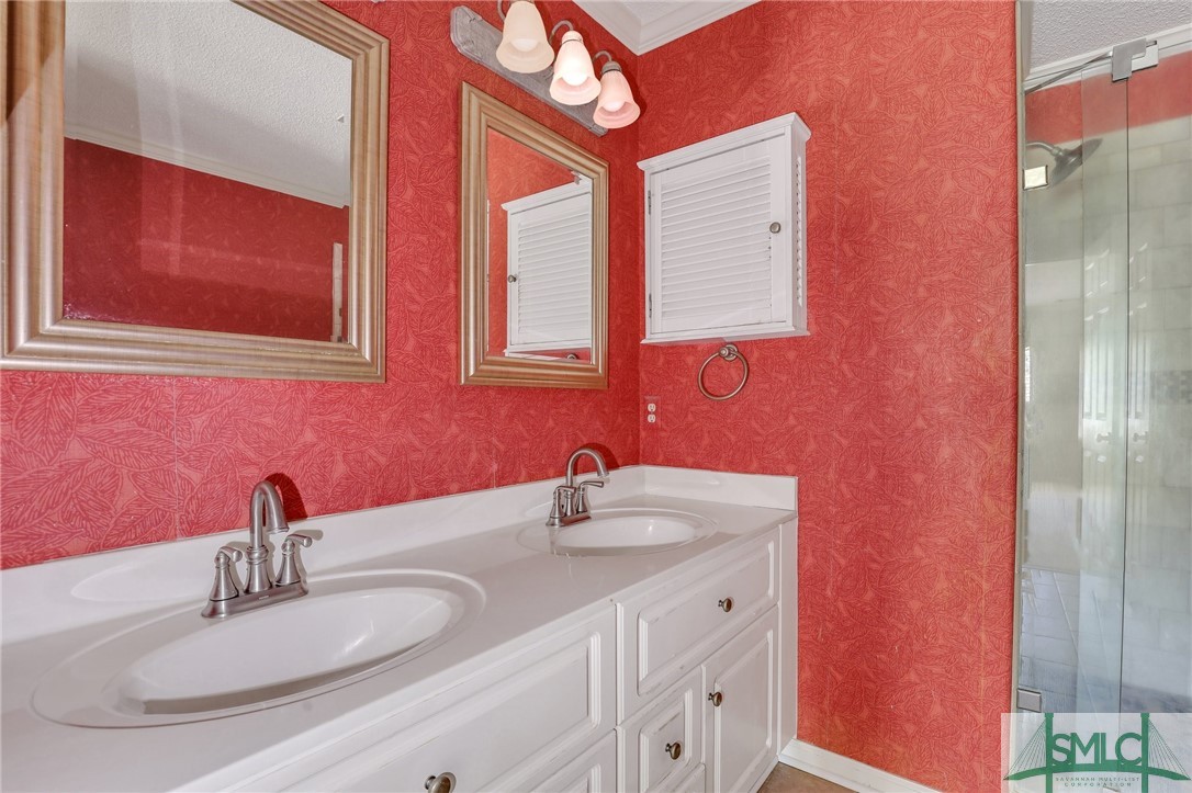 5 Pipers Pond Lane