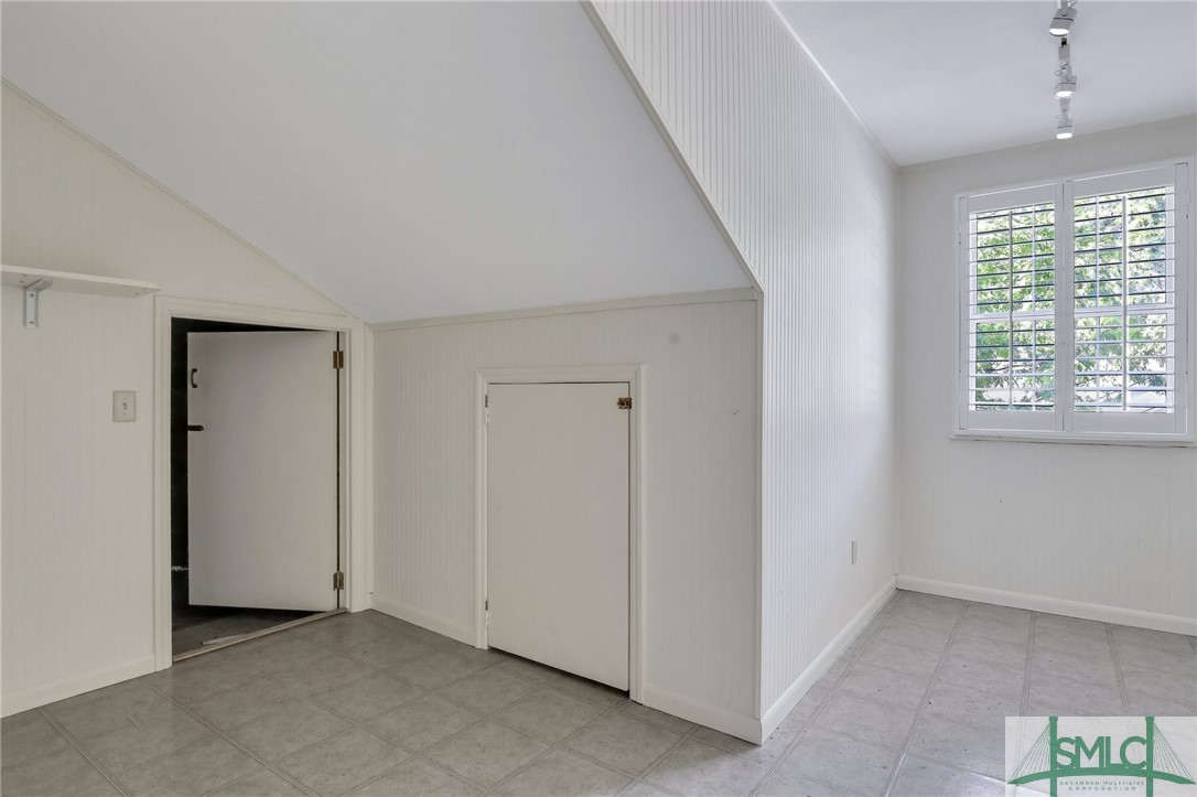 5 Pipers Pond Lane
