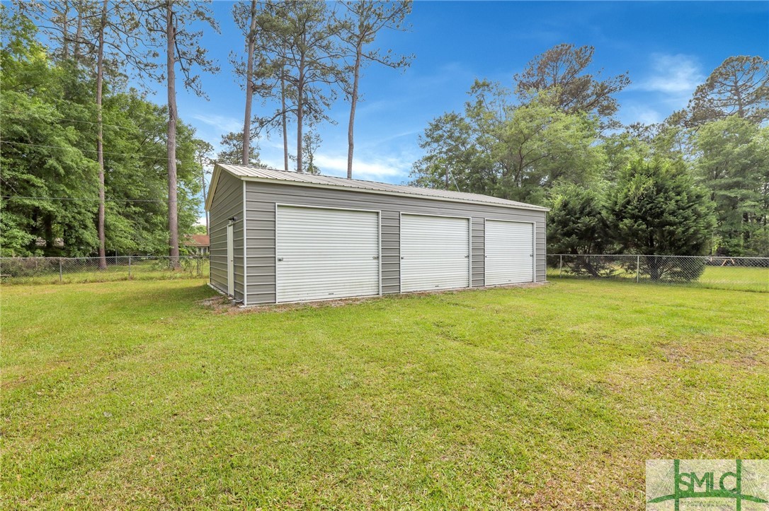 109 E Long Street