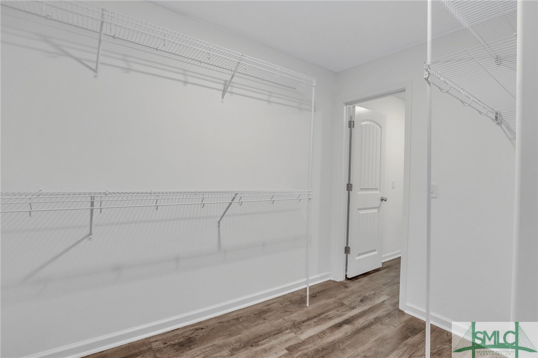 109 E Long Street