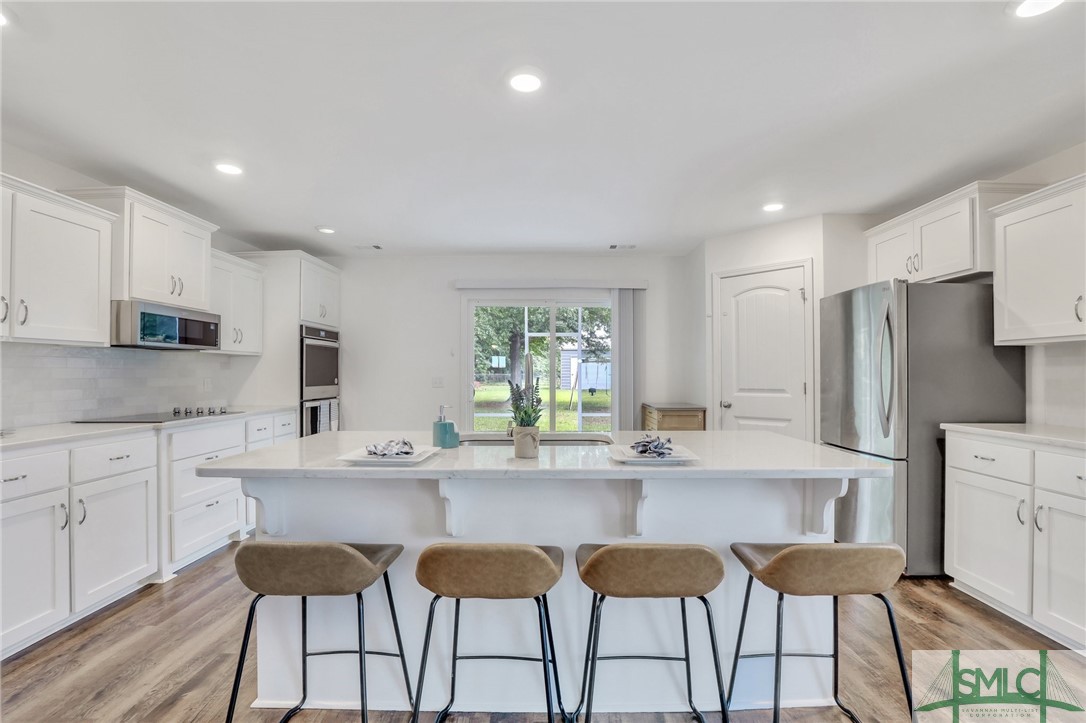109 E Long Street