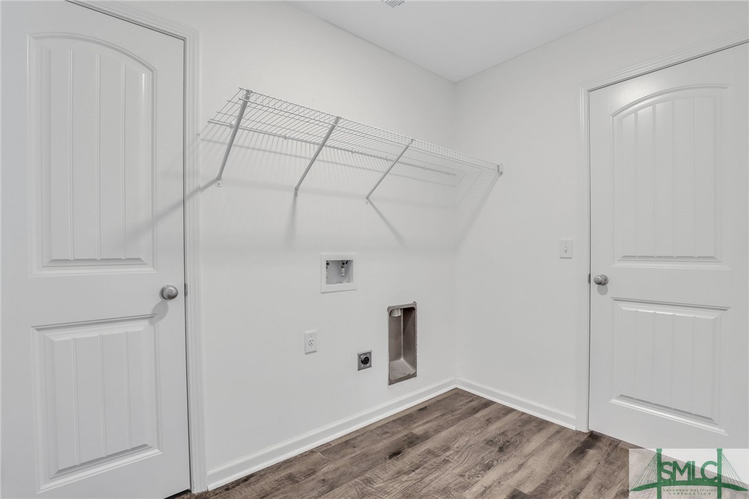 109 E Long Street