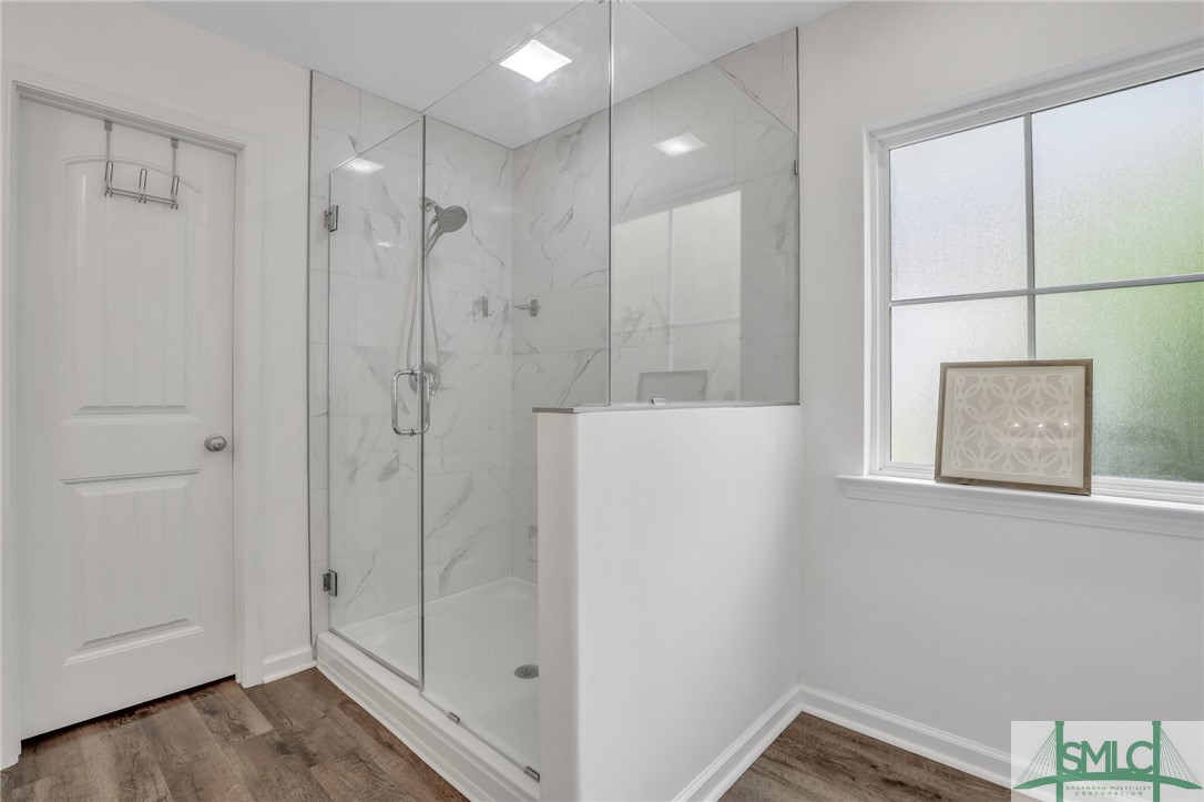 109 E Long Street