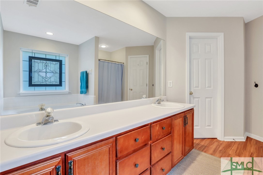8 Bluebird Court
