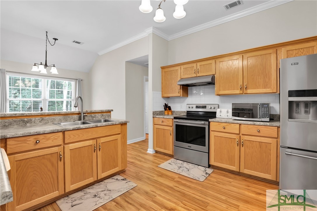 8 Bluebird Court