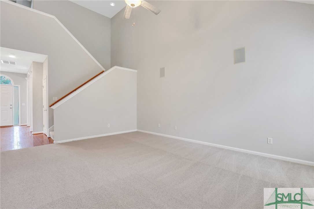 100 Coach House Square