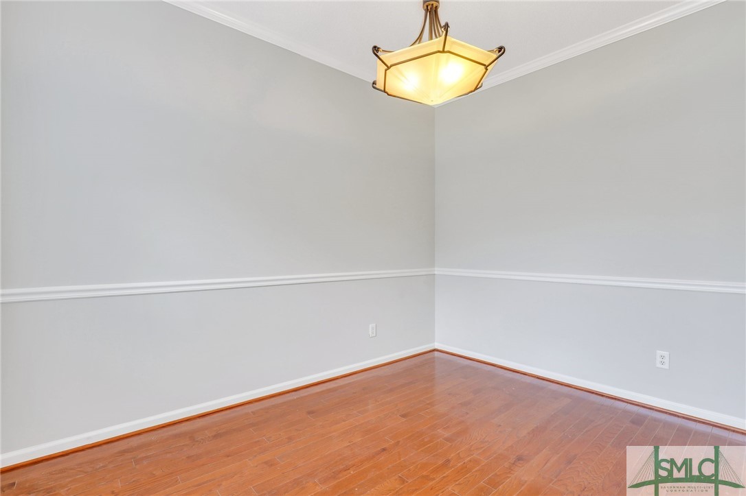 100 Coach House Square