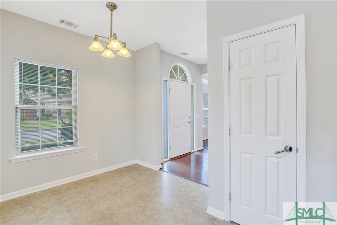 100 Coach House Square