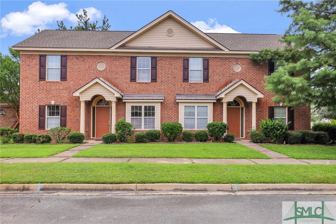 100 Coach House Square