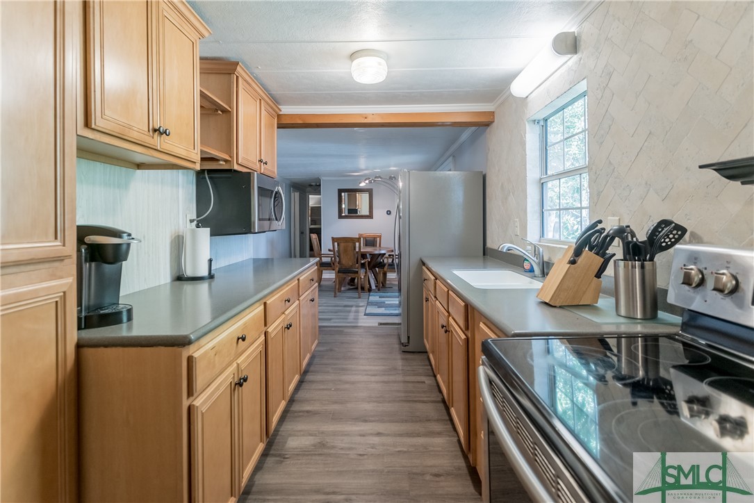 122 Edgewater Drive
