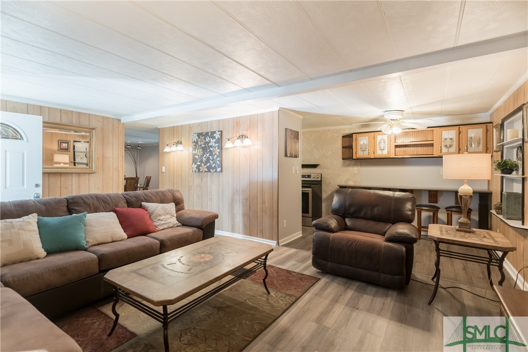 122 Edgewater Drive