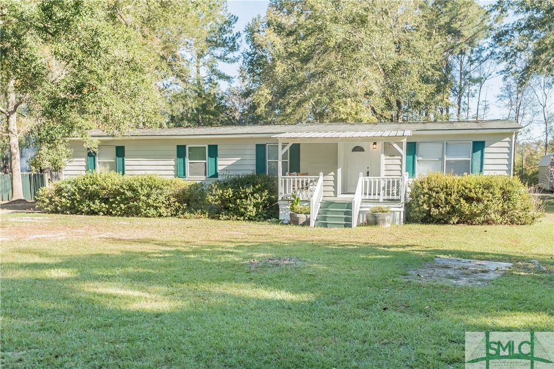 122 Edgewater Drive