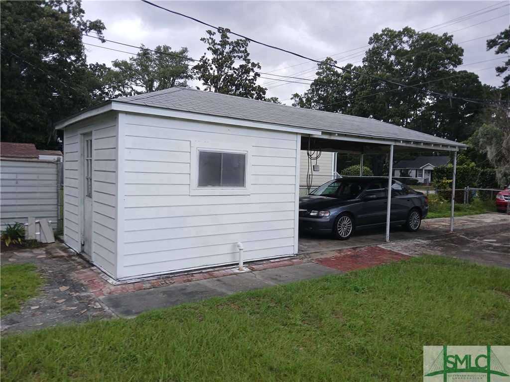 1939 E DeRenne Avenue