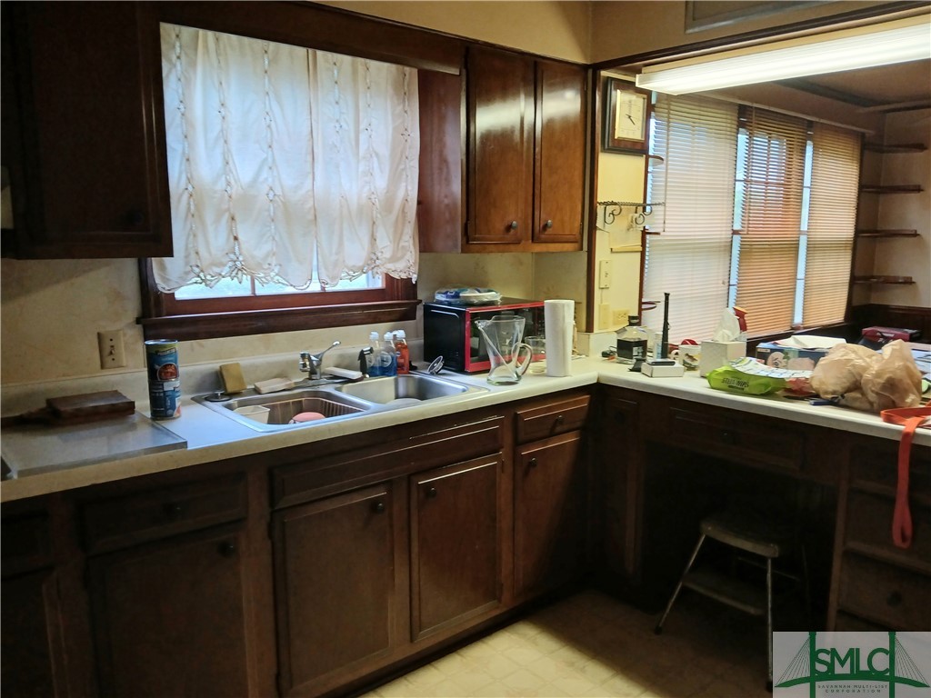 1939 E DeRenne Avenue