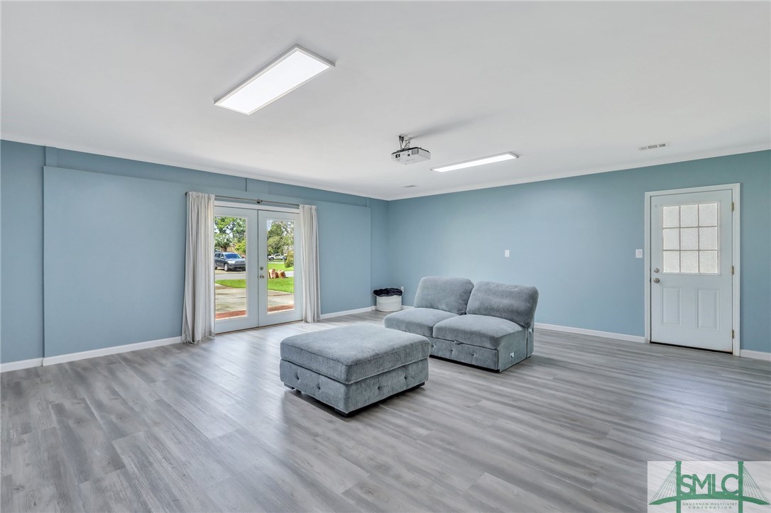 484 Greenwich Drive