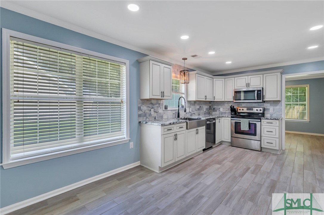 484 Greenwich Drive