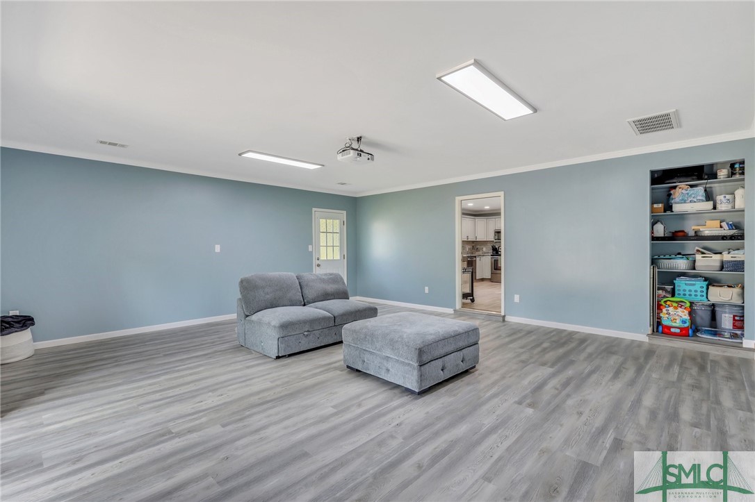 484 Greenwich Drive