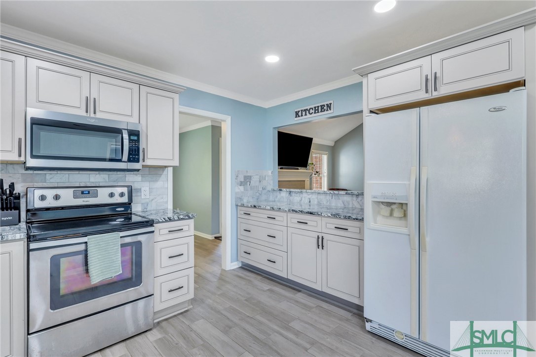 484 Greenwich Drive