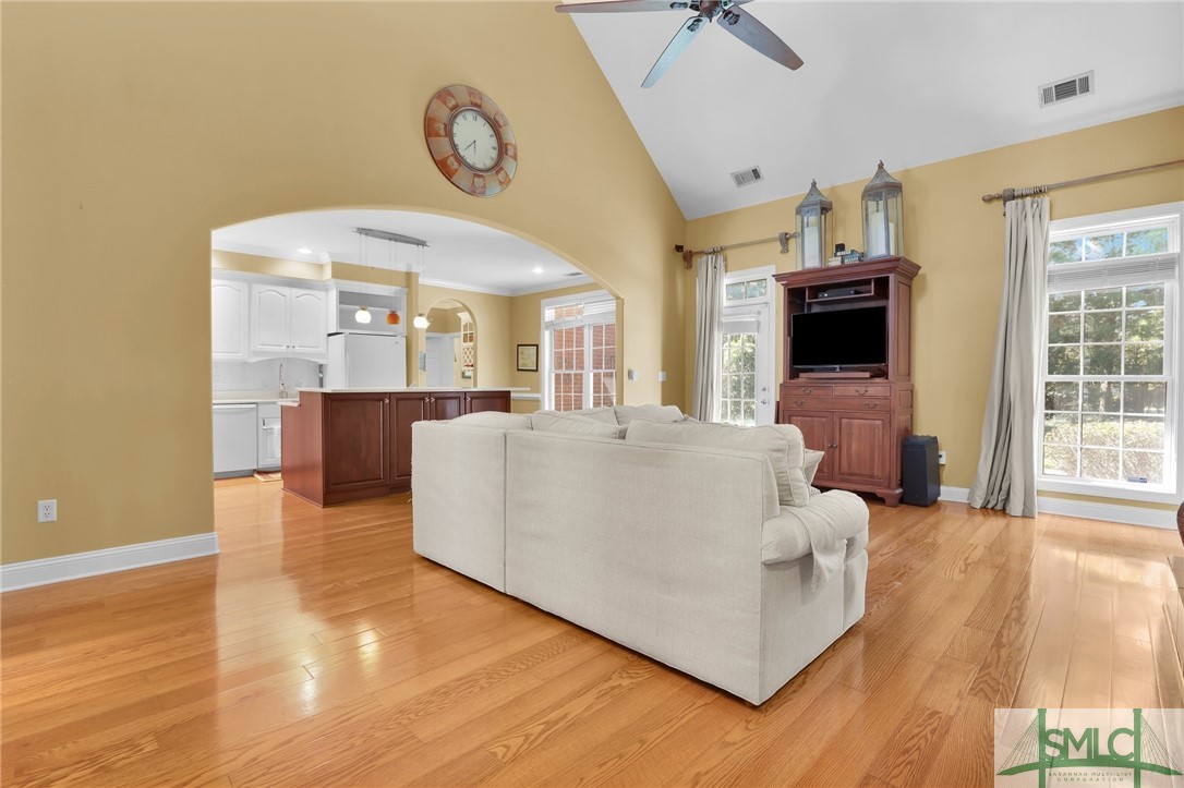 34 White Oak Bluff