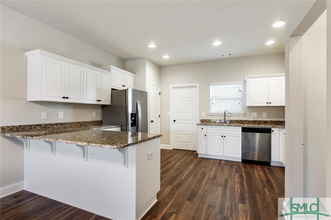 501 Potterstone Square