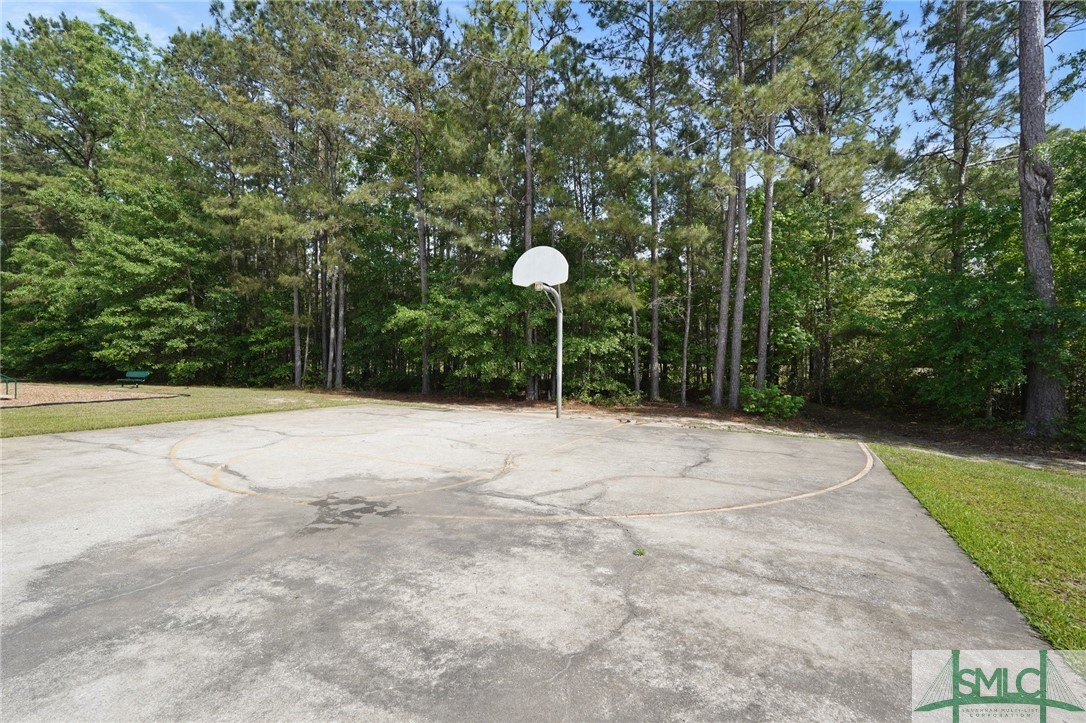 104 Coach House Square